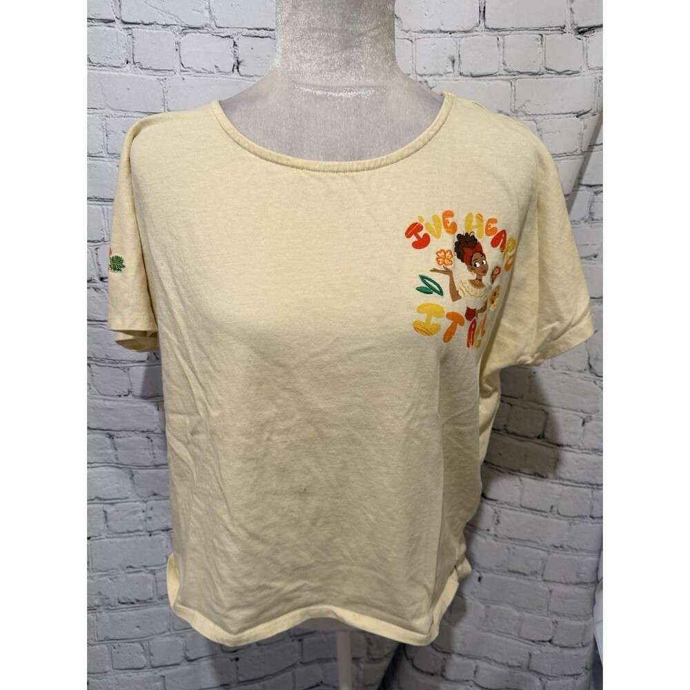 Disney Encanto "I've Heard It All” Embroidered Short Sleeve T Shirt Size Small